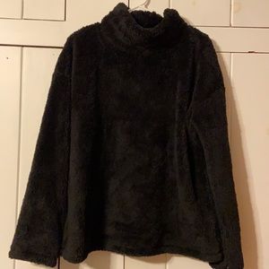 Fuzzy Sherpa pullover
